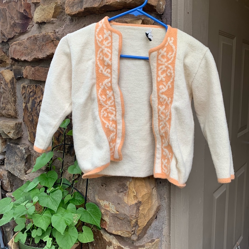 Vintage virgin wool cardigan